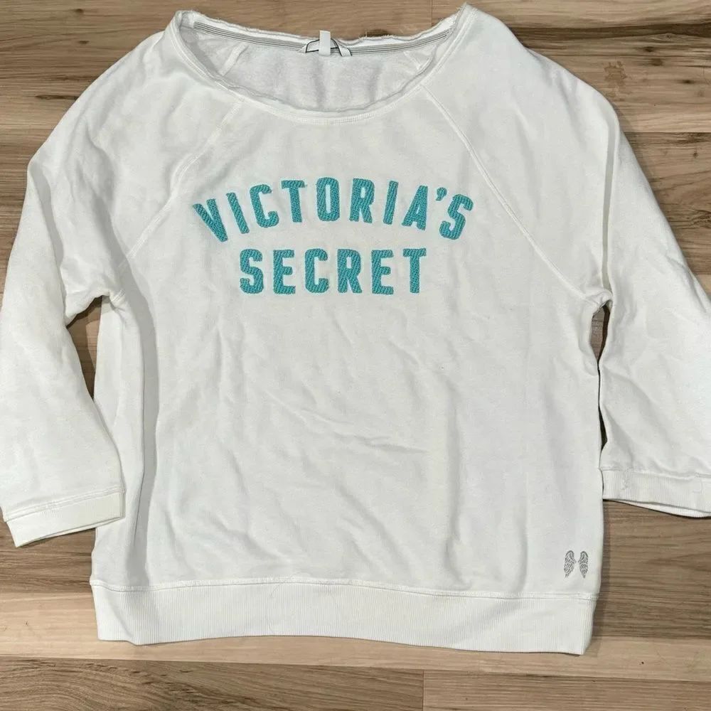 Victoria’s Secret White Blue Wide Neck Oversized Sweatshirt Women’s XS